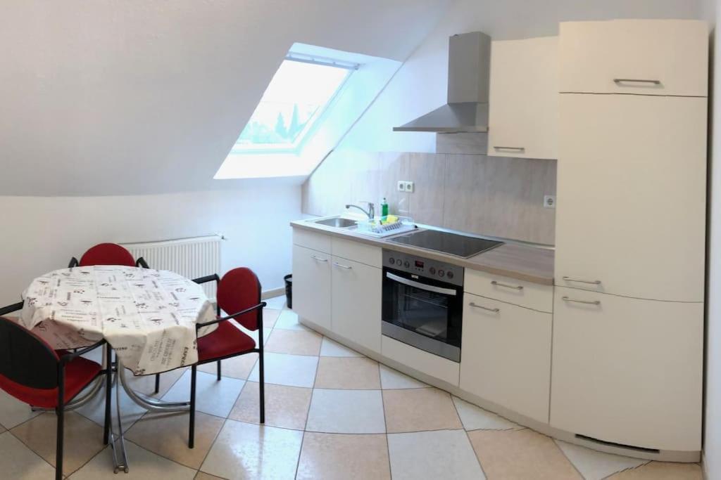 Apartmenthaus Am Bahnhof เดทโมลด์ ภายนอก รูปภาพ