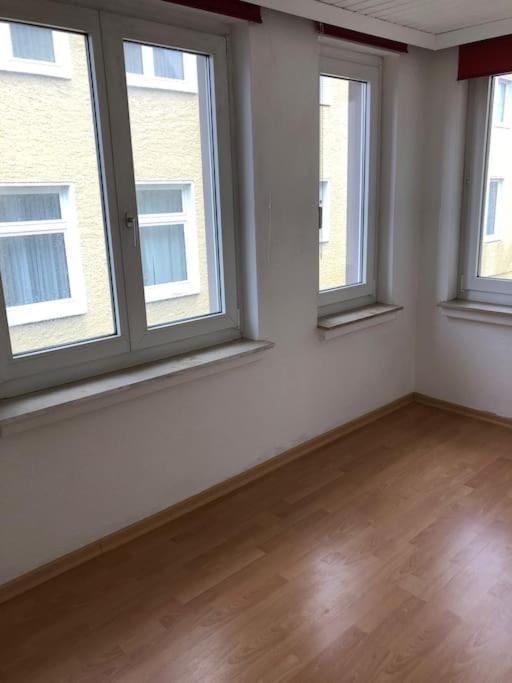 Apartmenthaus Am Bahnhof เดทโมลด์ ภายนอก รูปภาพ