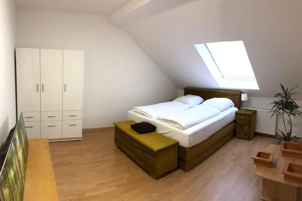 Apartmenthaus Am Bahnhof เดทโมลด์ ภายนอก รูปภาพ