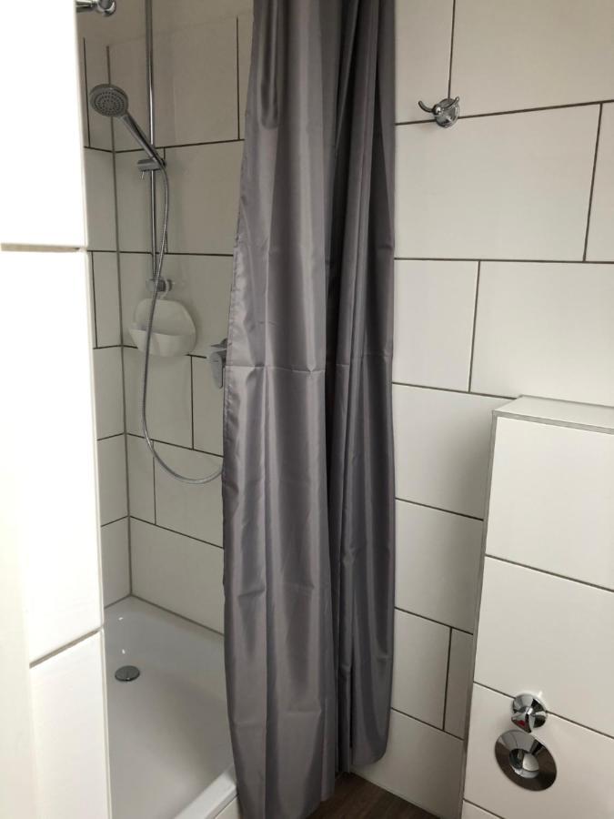 Apartmenthaus Am Bahnhof เดทโมลด์ ภายนอก รูปภาพ