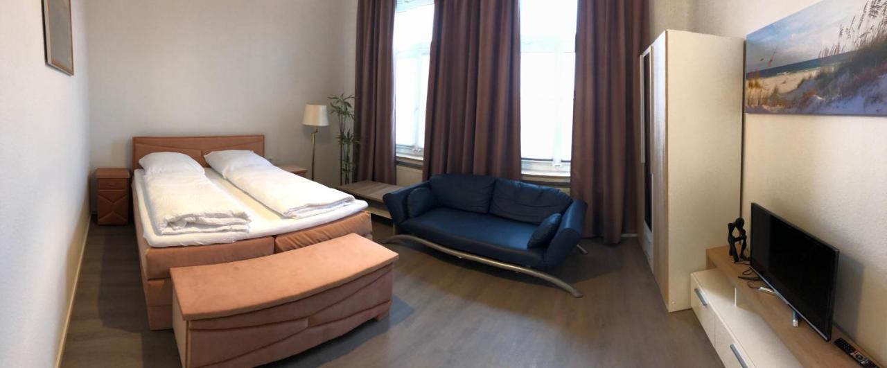 Apartmenthaus Am Bahnhof เดทโมลด์ ภายนอก รูปภาพ
