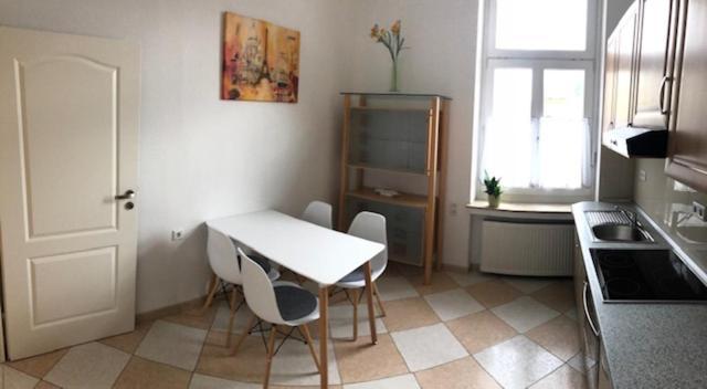 Apartmenthaus Am Bahnhof เดทโมลด์ ภายนอก รูปภาพ