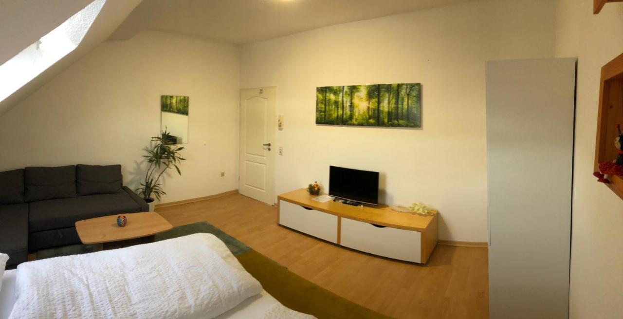 Apartmenthaus Am Bahnhof เดทโมลด์ ภายนอก รูปภาพ
